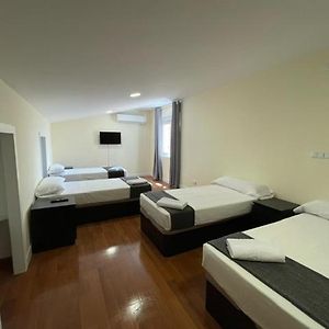 Quadruple Room Private External Bathroom